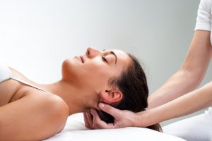 Signs You Need a Chiropractor for Neck Pain